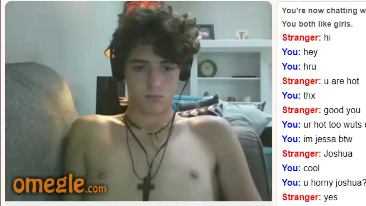 Straight Teen Omegle Boy Caught and Jerks off on Cam watch online
