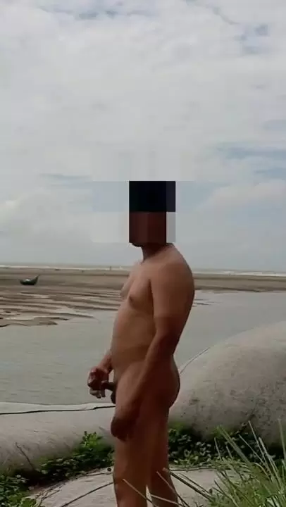 Bangladeshnaked - Bangladeshi boy masturbat naked walking Beach watch online