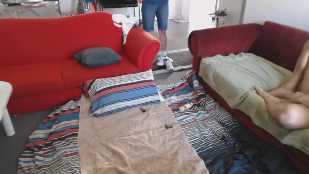 homemade threesome hiddencam on sofa