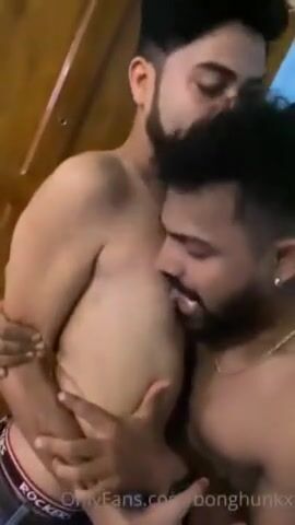 Xxx Sex Video Bharat Ke - Indian men romantic porn watch online