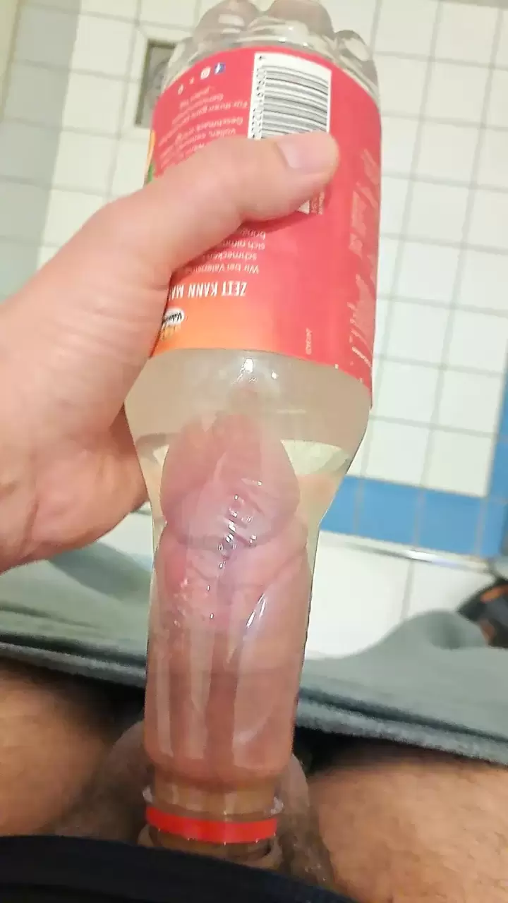 XTreme Bottle fucking with cum in water watch online pic