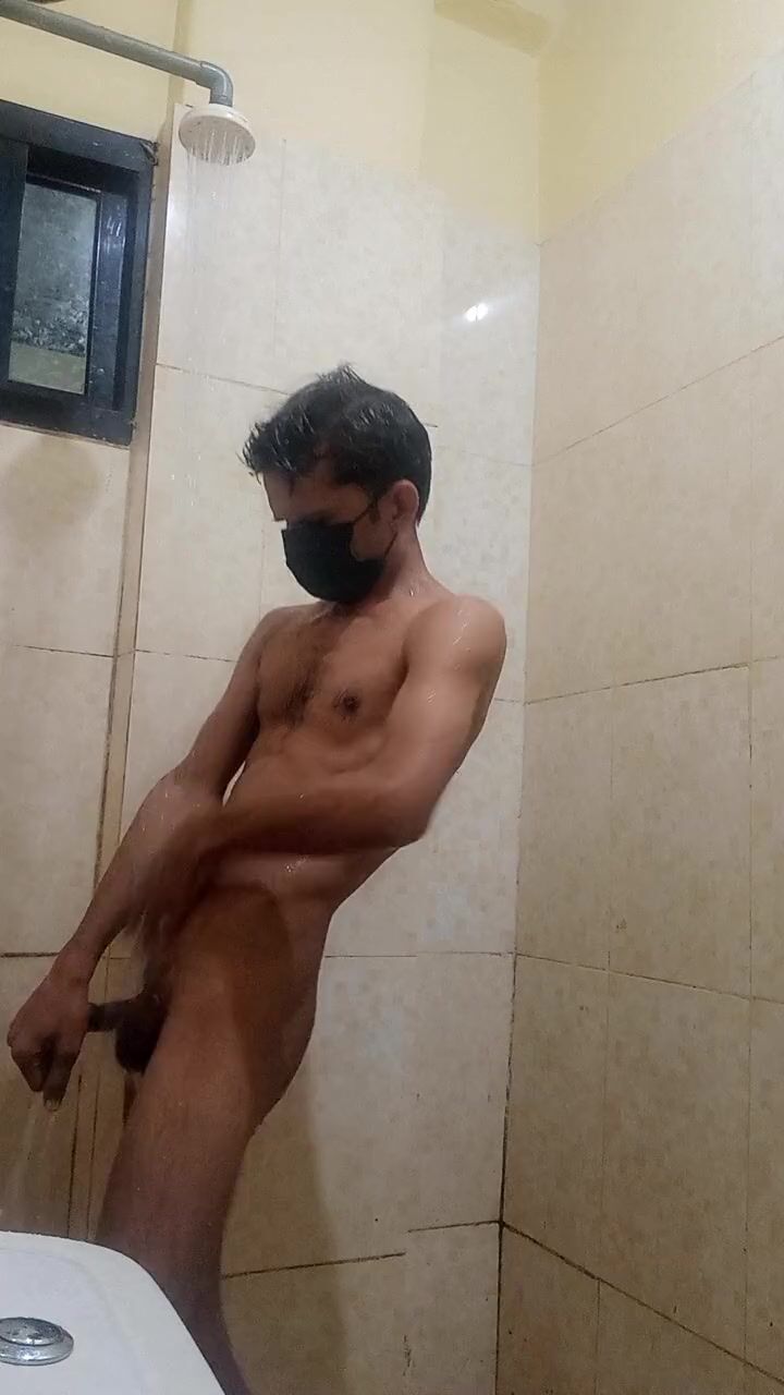 Mi cuerpo desnudo baño espectáculo