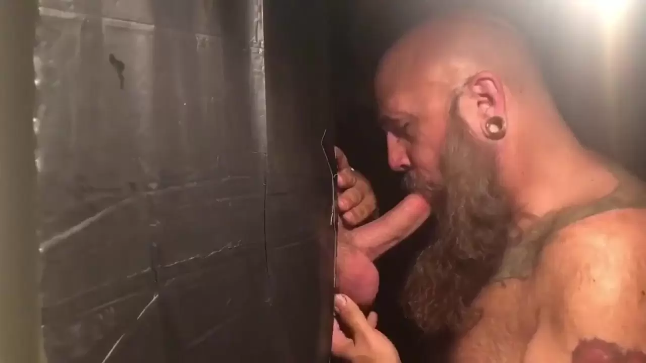 daddy suck cock on gloryhole