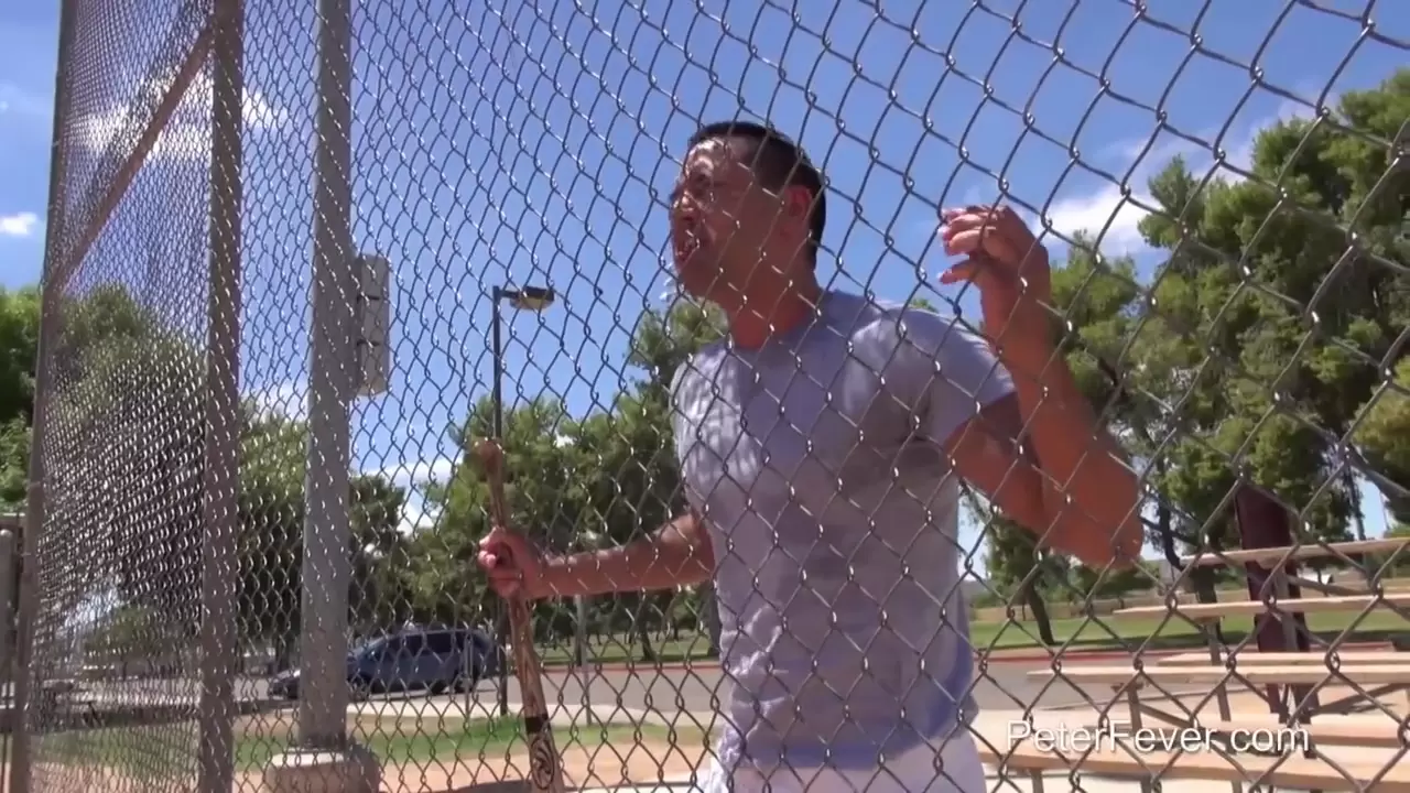 Le joueur de baseball Ken Ott baisé par un chahuteur regarder en ligne