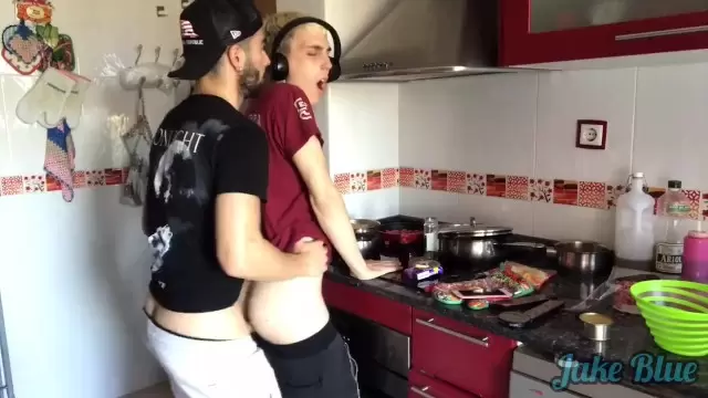 Xxx Bf Mp4 Mein - My Boyfriend Fucks me in the Kitchen watch online